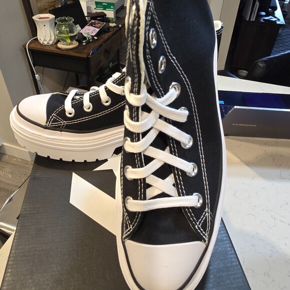 Women’s Converse LUGGED HIGH TOP Chuck Taylor All Star Canvas Size 7 US NEW - Picture 3 of 11